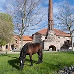 Gemuetliches Studio Mit Alkovenbett & Sonnenterrasse Apartmán