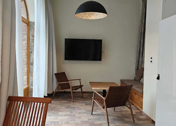 Apartman Hexenburgbeidresden Mit Sonnenterrasse, Alkovenbett, Wohn- Und Essbereich, Fussbodenheizung Und Klimaanlage, Decke Großharthau