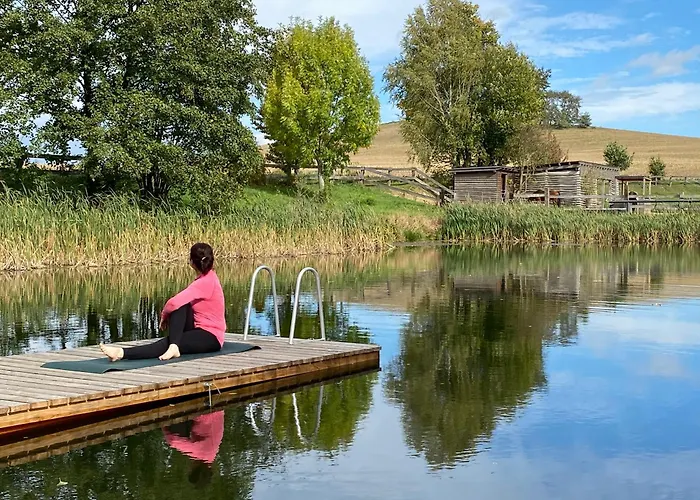 Hexenburgbeidresden Mit Sonnenterrasse, Alkovenbett, Wohn- Und Essbereich, Fussbodenheizung Und Klimaanlage, Decke Apartman *